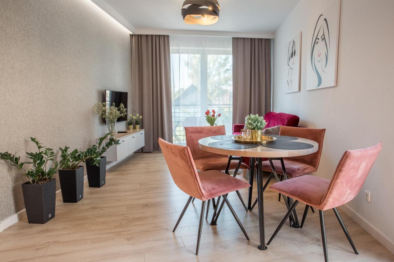 W&k White&grey - Faktura Vat, Parking Apartment