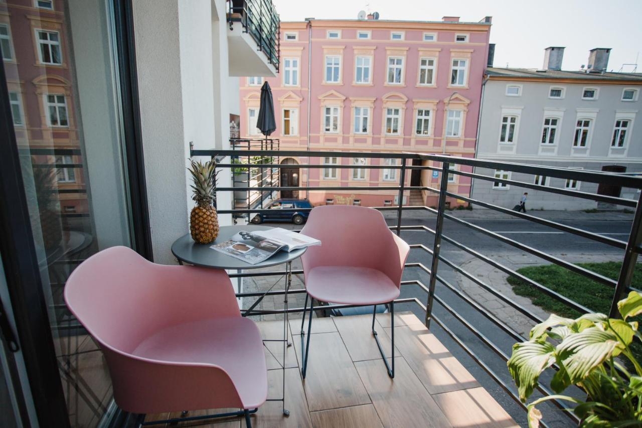 W&k White&grey - Faktura Vat, Parking Apartment Koszalin