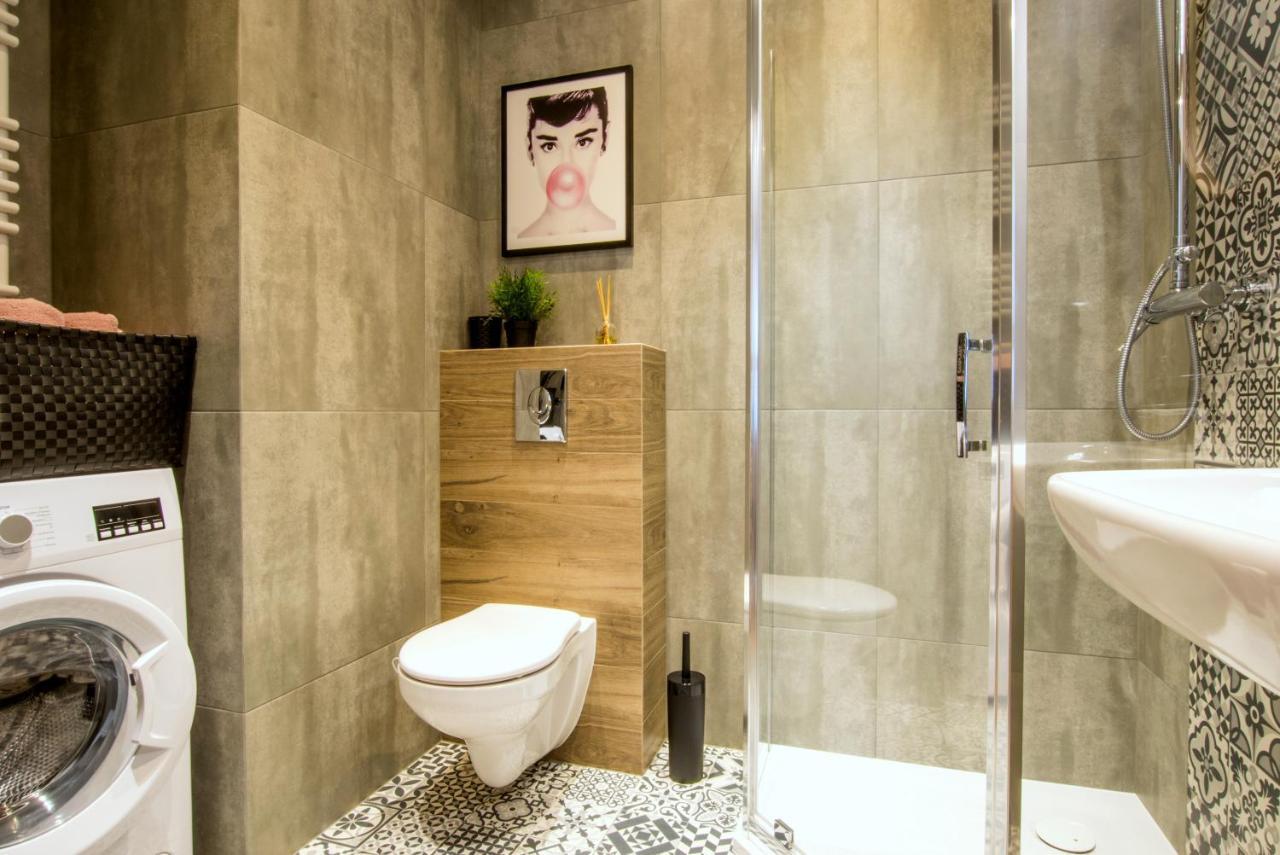 W&k White&grey - Faktura Vat, Parking Apartment *